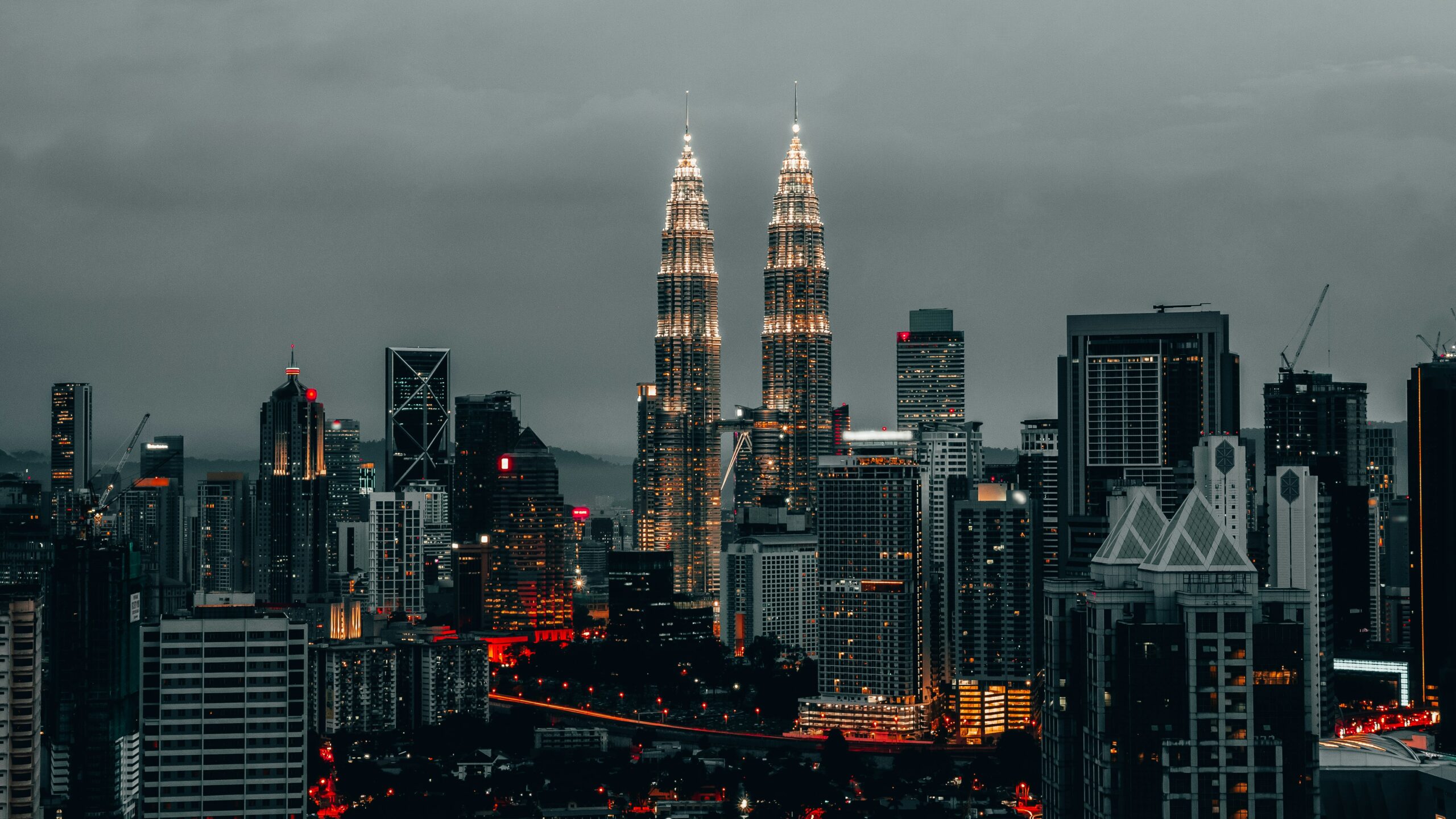 Sewa Lori KLCC, Petronas Twin Tower