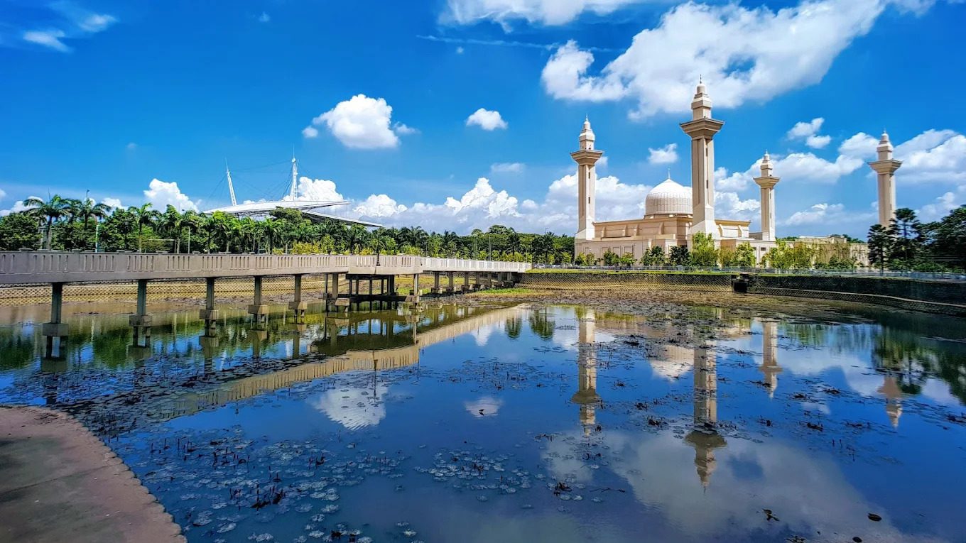 masjid diraja tengku ampuan jemaah bukit jelutong, royal mosque bukit jelutong shah alam, masjid bukit jelutong shah alam, royal mosque shah alam selangor, islamic architecture bukit jelutong, shah alam mosque photography, bukit jelutong religious landmark, shah alam royal mosque malaysia, masjid tengku ampuan jemaah shah alam, bukit jelutong mosque selangor, shah alam islamic culture site, shah alam mosque at night, shah alam mosque attractions, shah alam places of worship, bukit jelutong muslim community mosque, shah alam architectural mosque, bukit jelutong prayer mosque, shah alam islamic tourism destination, shah alam mosque with modern design, royal islamic mosque shah alam selangor